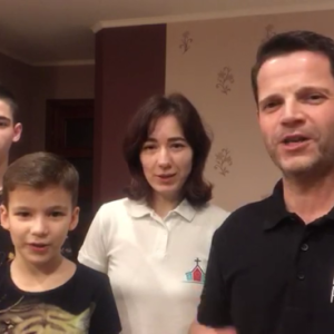 Lyubomir Matveyev e FamíliaLeste Europeu